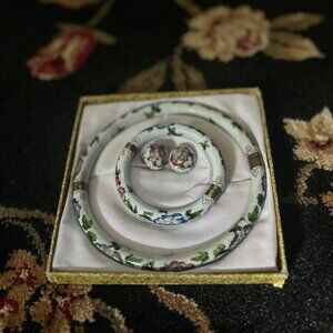 Vintage white enamel cloisonné floral hinge necklace set